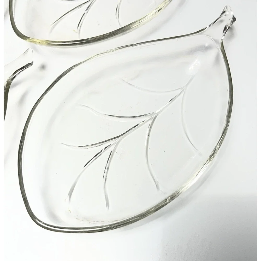 Vintage Hazel Atlas Leaf Shape Clear Glass Snack Candy Dish - Picture 2 of 5